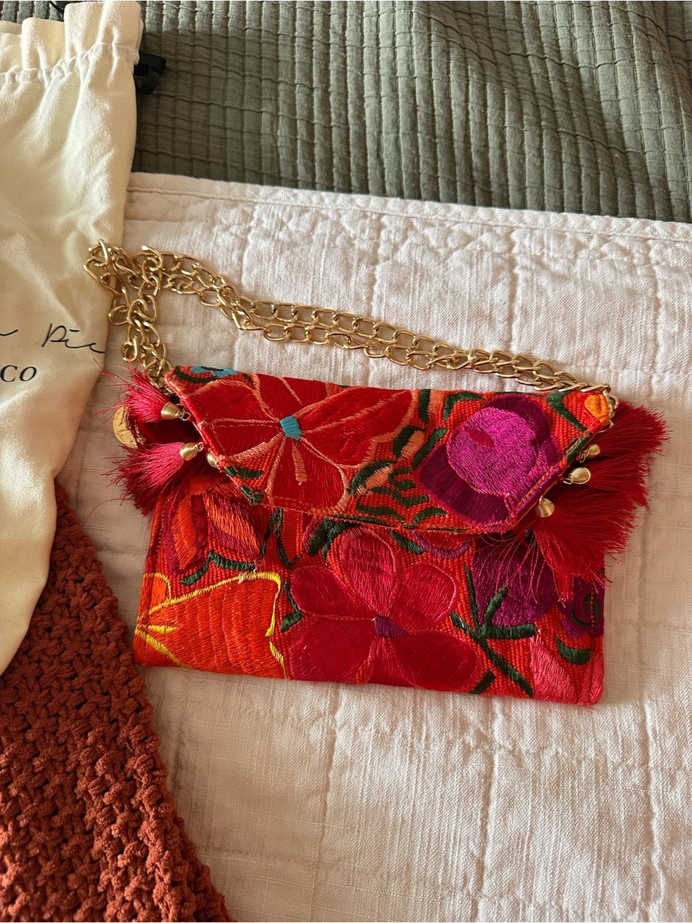 Vibrant Red Floral Embroidered Evening Clutch with Gold Chain